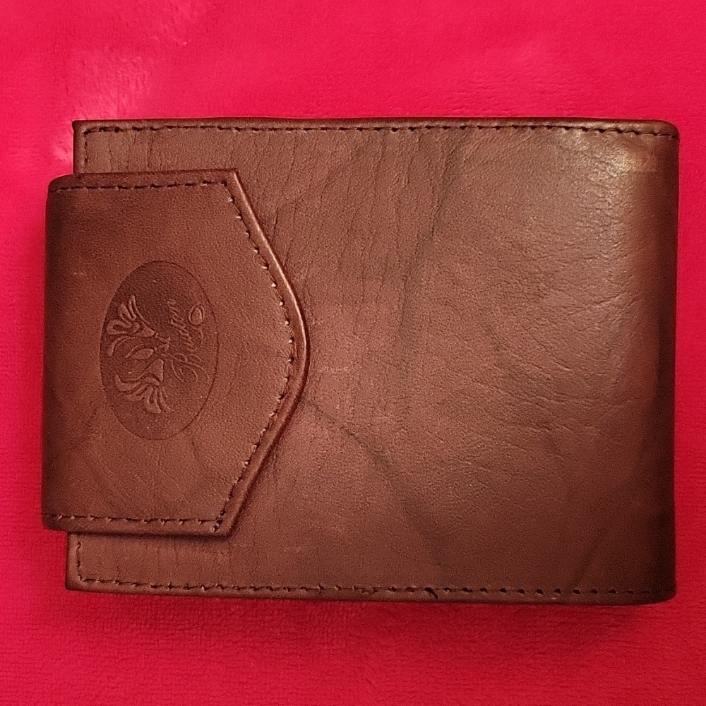 Julia Buxton Heiress Leather Convertible Billfold